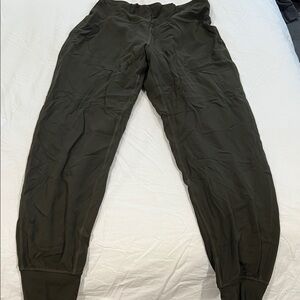 Lululemon Align Jogger size 8 Olive Green